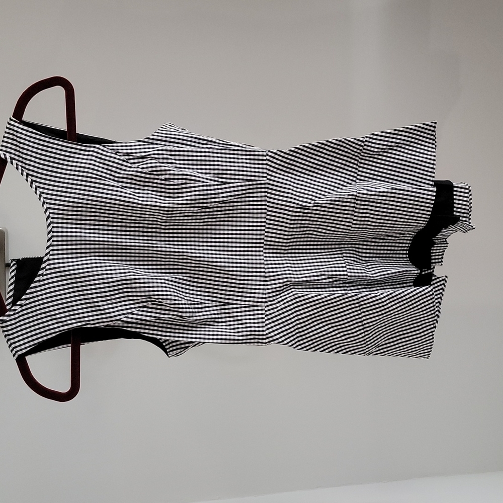 Black and white sleeveless top